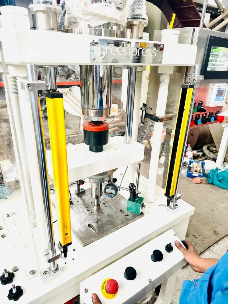 GPU0500-250 — 5 Ton 4-Pillar Electric Servo Assembly Press